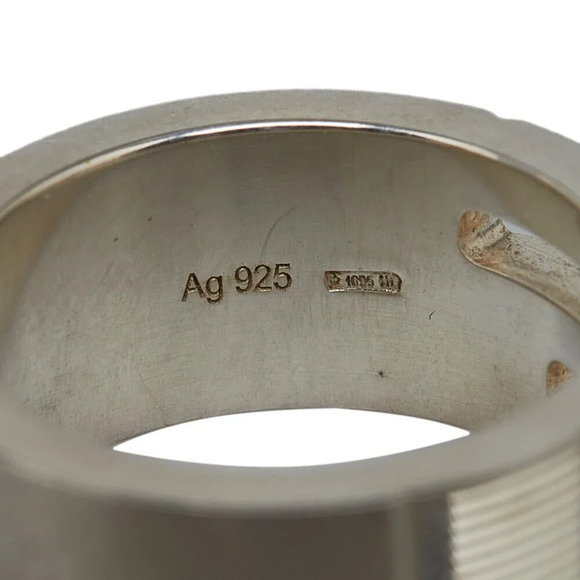 Authentic Gucci Cutout G Silver Ring - Picture 6 of 7